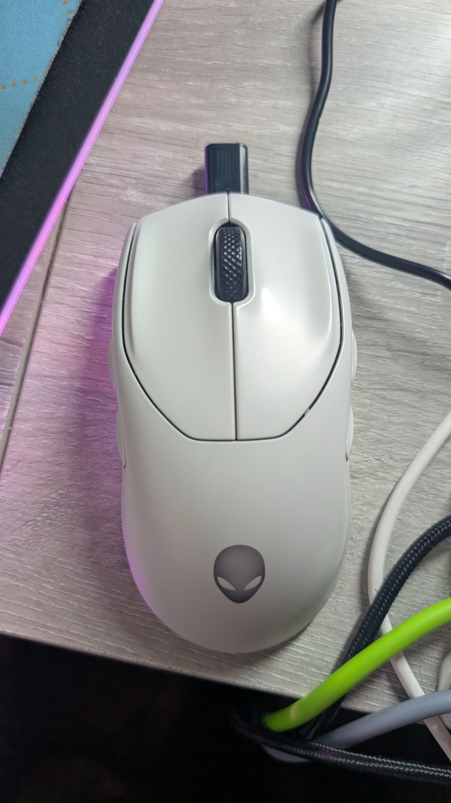 Alienware Tri-Mode Wireless Gaming Mouse 720M Dell 8V4TG
