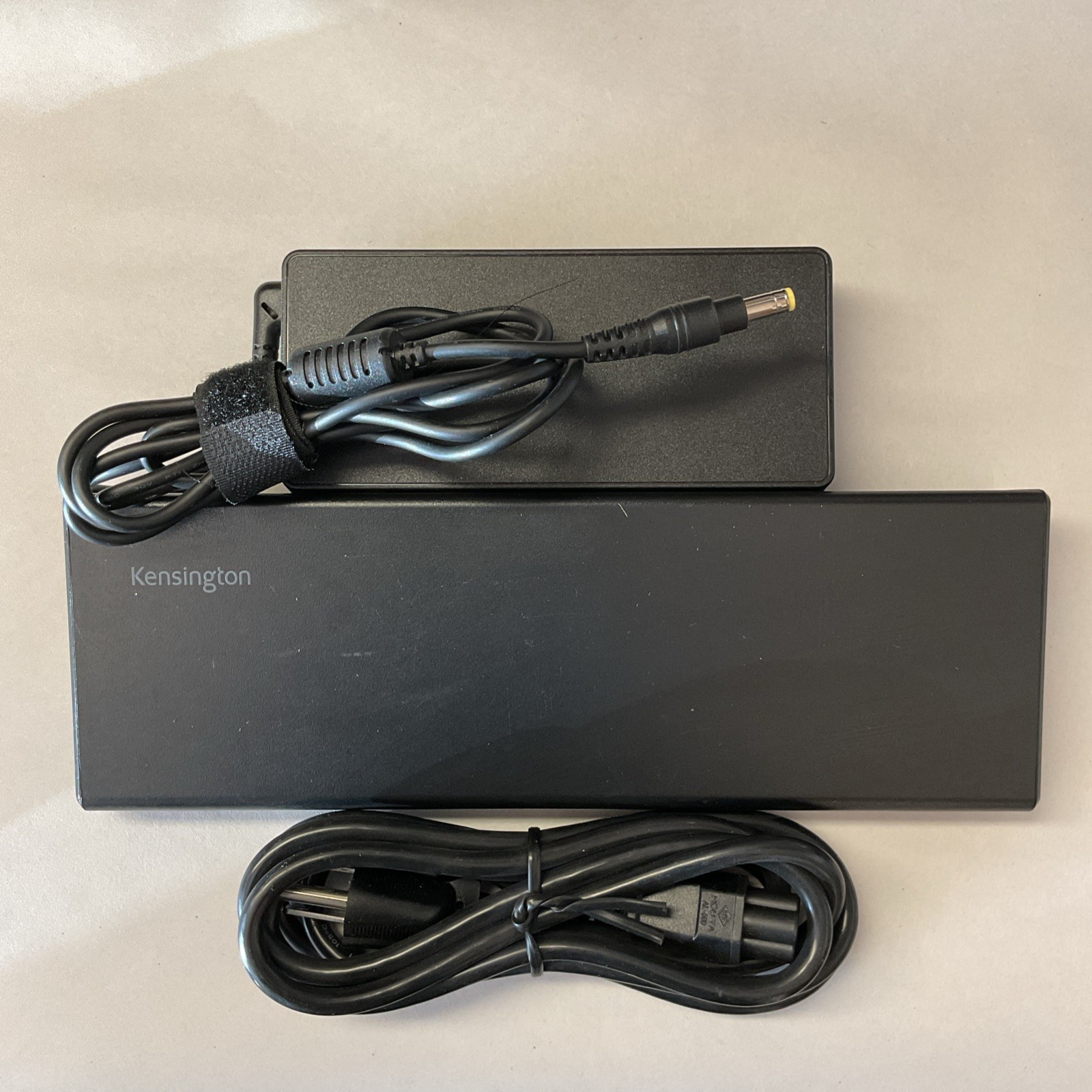 LOT OF 20 OEM KENSINGTON SD4750P USB-C Dual 4K Docking Station 135W AC ADAPTERS