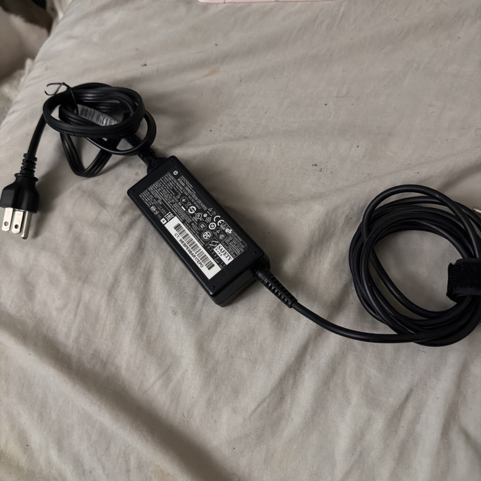 HP 65W 19.5V 3.33A Power Adapter for ProBook EliteBook PPP009L-E Black or other 