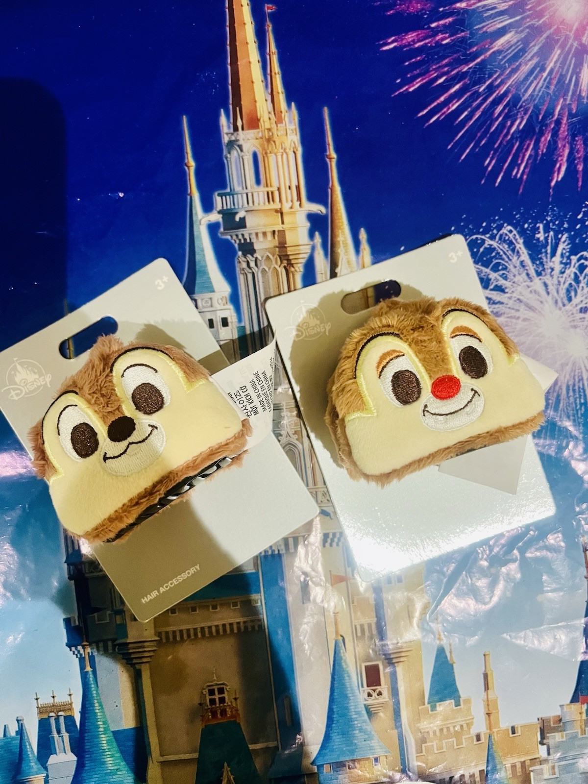 Disneyland Disney Parks 2025 Chip & Dale Hair Clip NWT