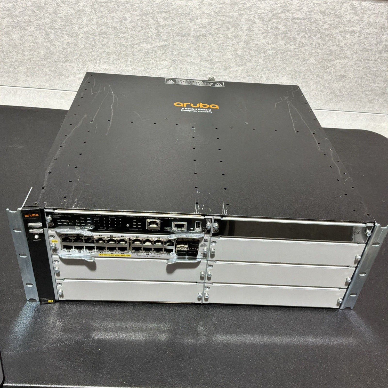 HP J9850A 5406R zl2 Switch Chassis, wiuth J827A Mgmt MOdule w / J9990A J9827