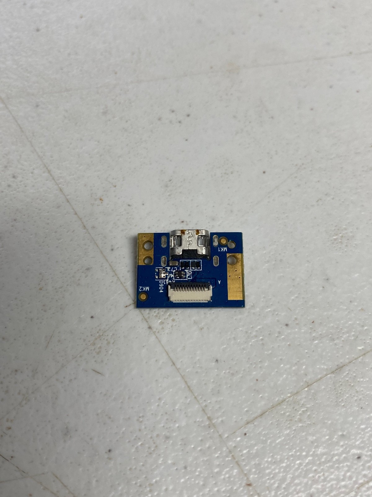 Onn ONA19TB002  charging port micro USB, fits only for 8" tablet