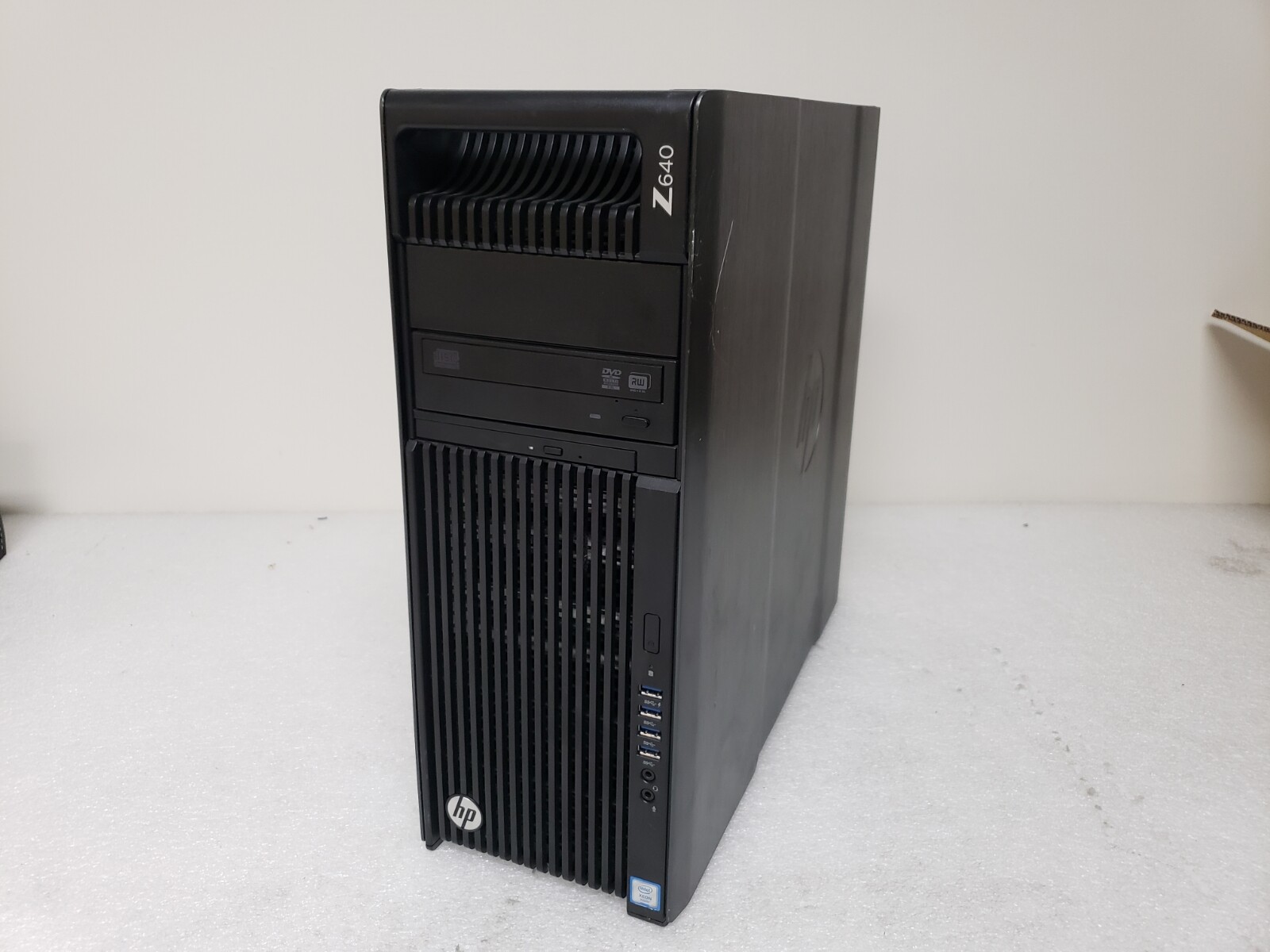 HP Z640 Workstation E5-2660 v3 2.6ghz 10 Core  32GB  240GB SSD  3TB HDD  Win10