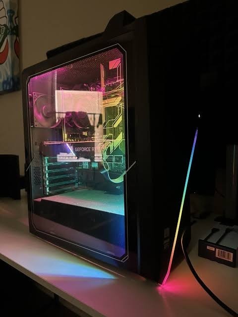 ASUS ROG STRIX NVIDIA GEFORCE RTX 2080 SUPER INTEL CORE I7-9700K, 32GB RAM
