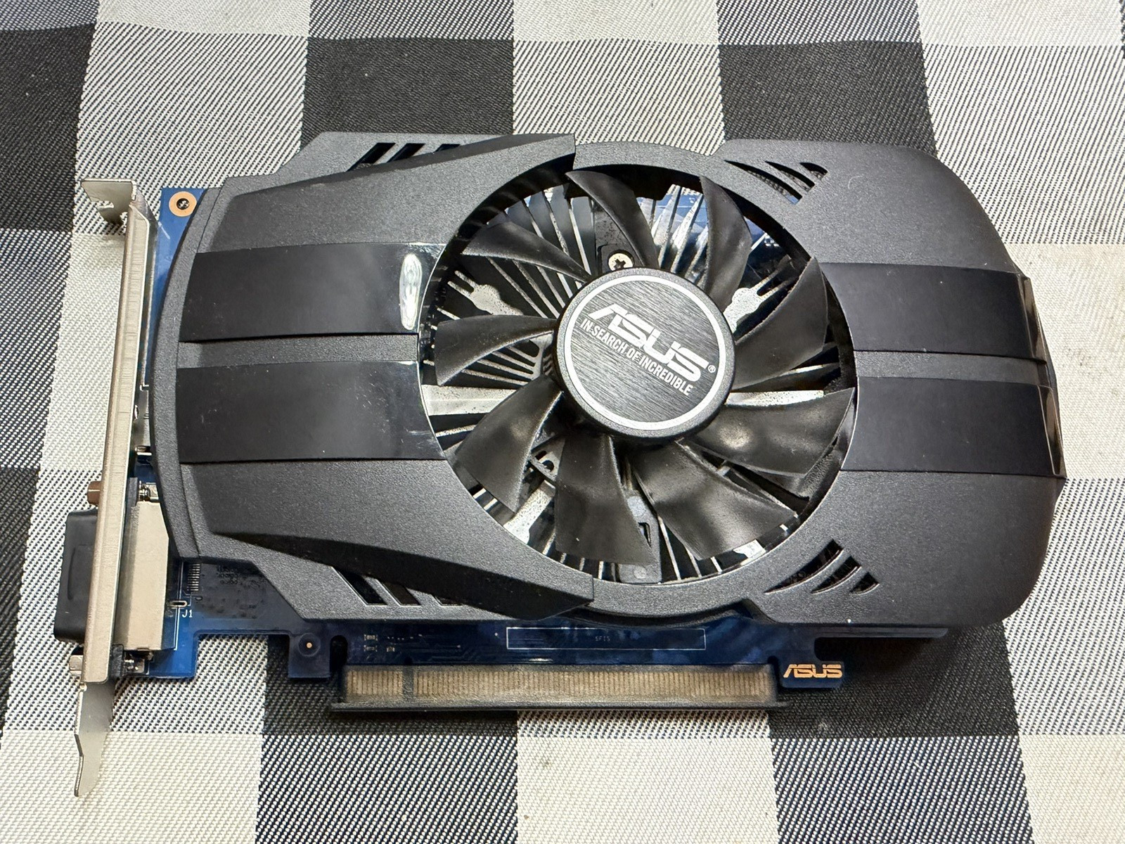ASUS GeForce GT1030 2GB 384SP GDDR5 PCI-E Graphics Video Card DVI HDMI untested