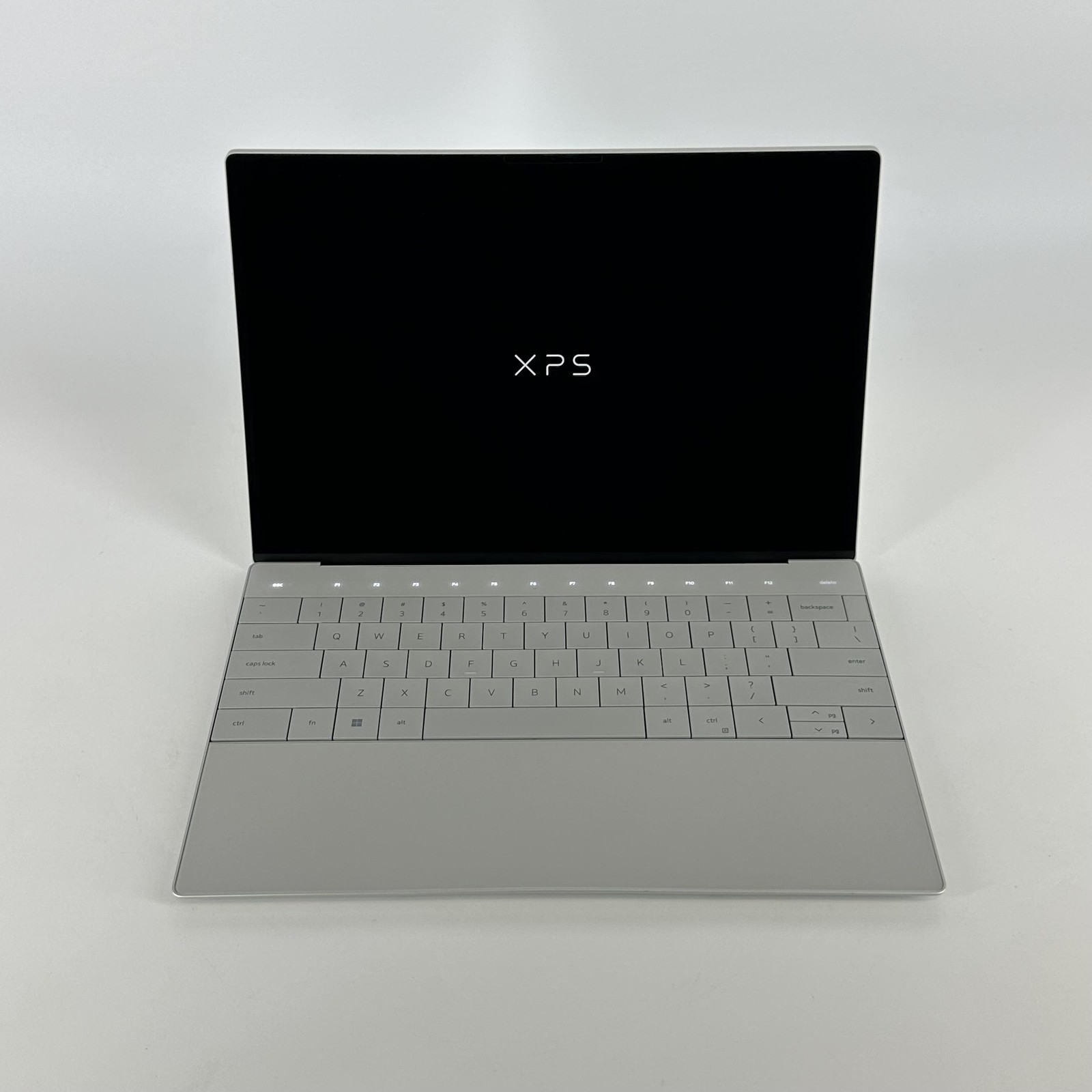 Dell XPS 13 Plus 9320 Silver FHD+ TOUCH 2.2 GHz i7-1270P 32GB 1TB SSD Very Good