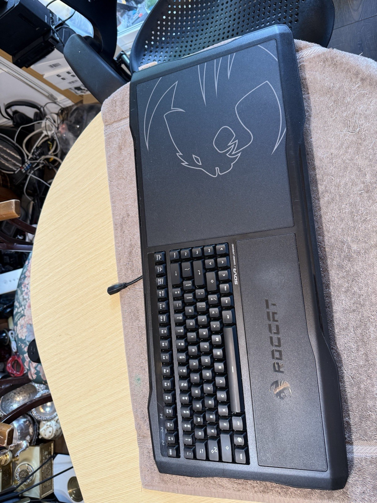 ROCCAT SOVA Gaming Lapboard USB Keyboard English Layout - for PC, Xbox One, PS4,