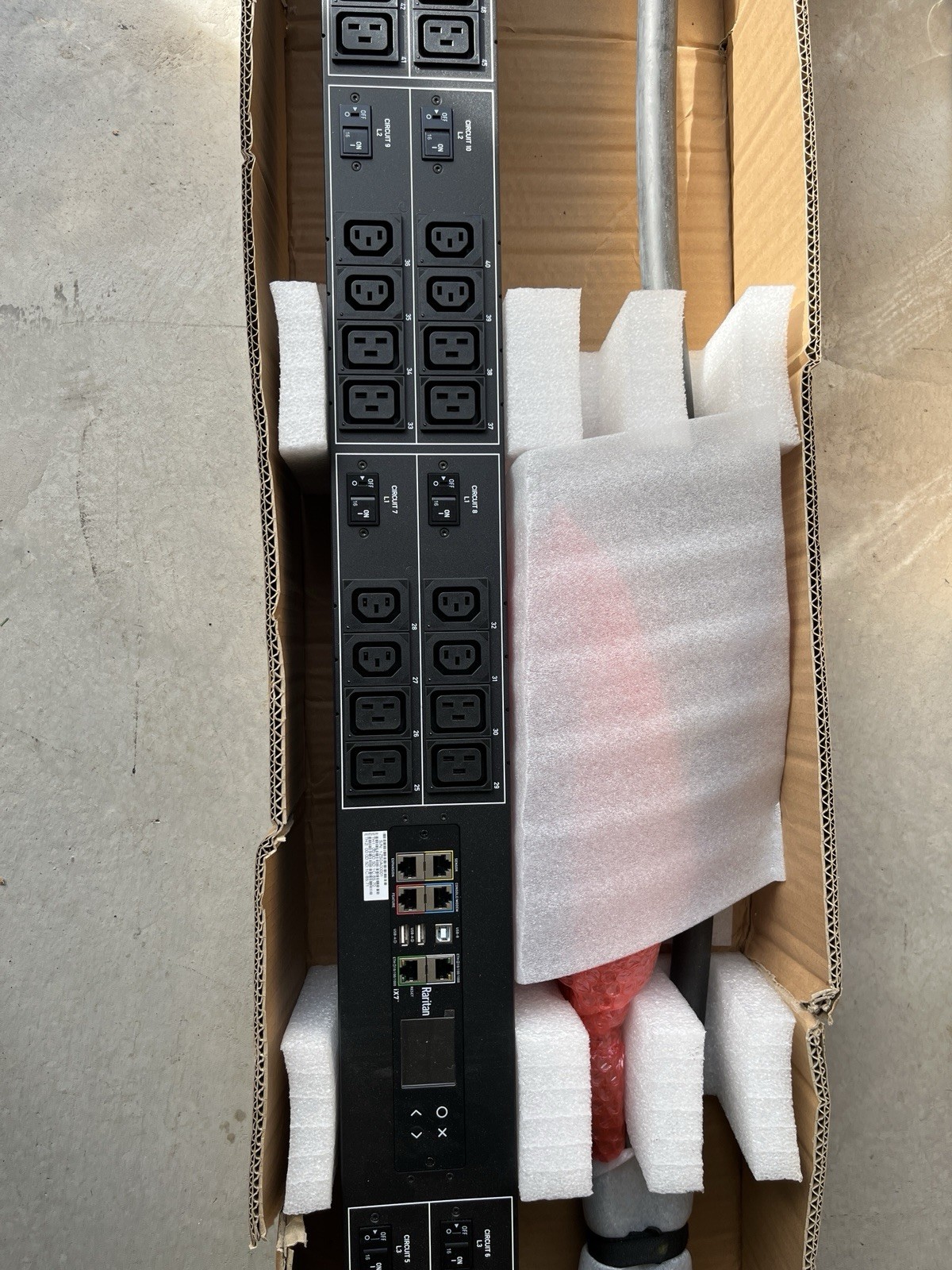 Raritan PX3-5949U-V2 Power Distribution Unit