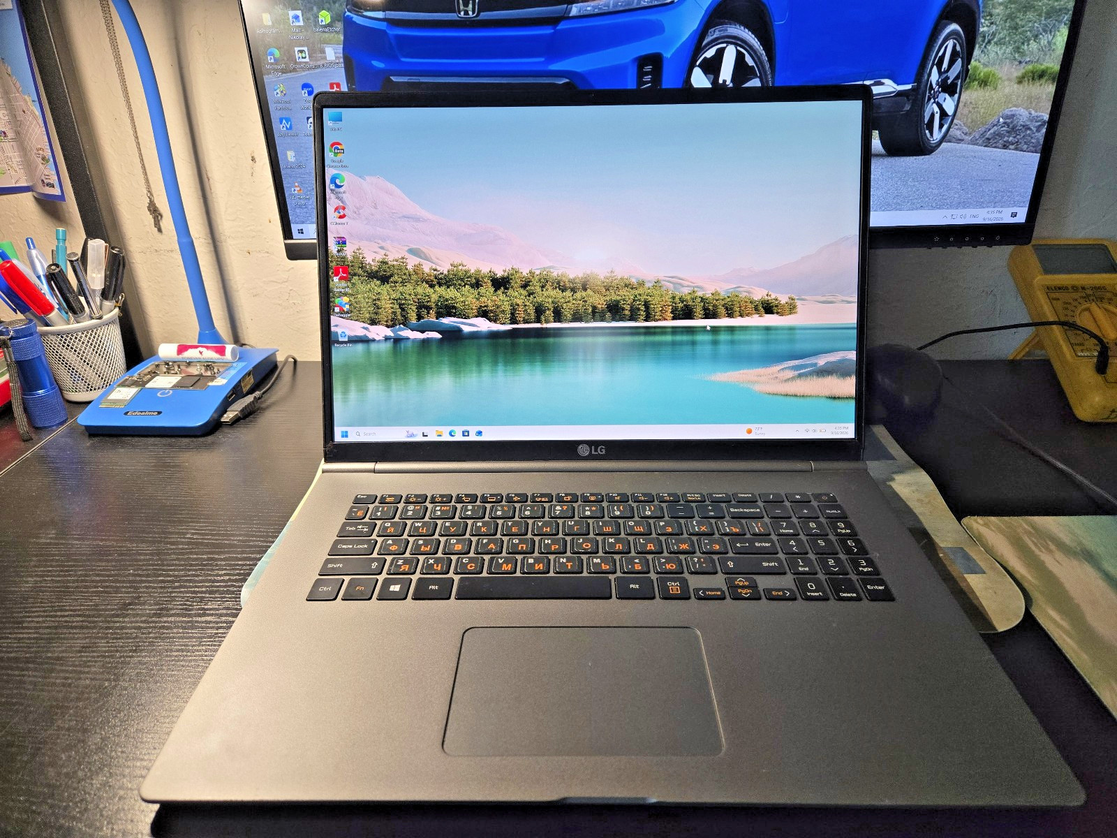 LG Gram 17Z990  17'' Ultra-Lightweight Laptop - Intel Core i7-8565U 1.99GHz