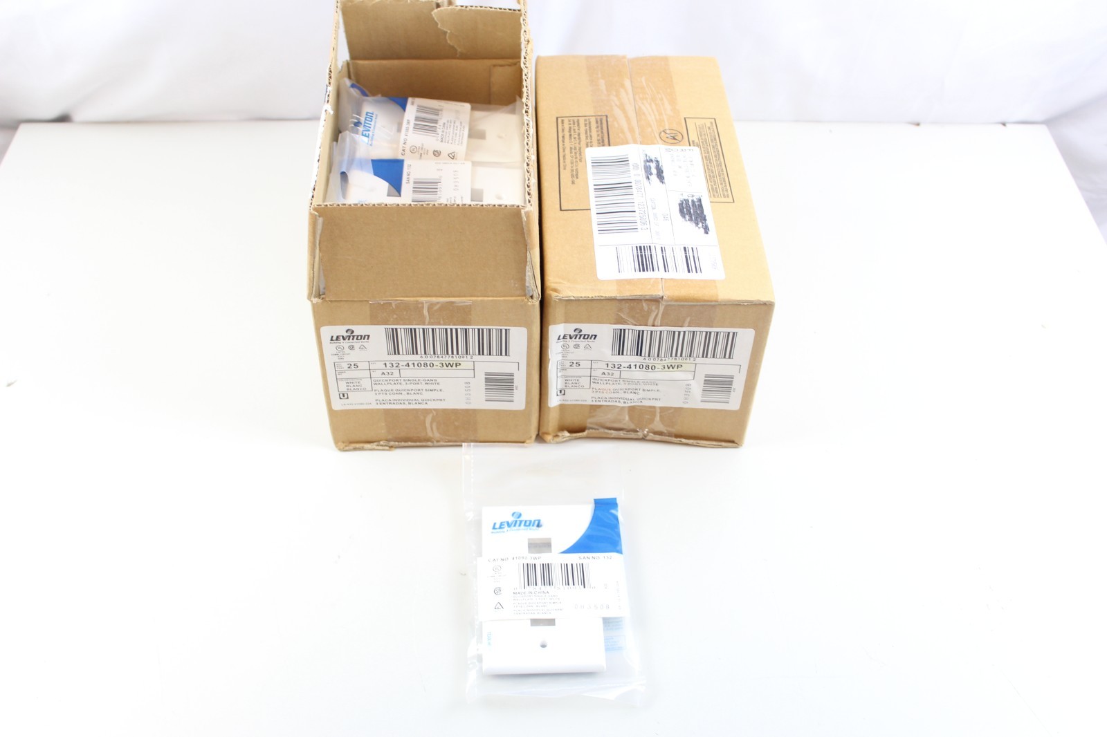 Lot of 50 Leviton 3-Port QuickPort Wall Plate Plastic White 41080-3WP