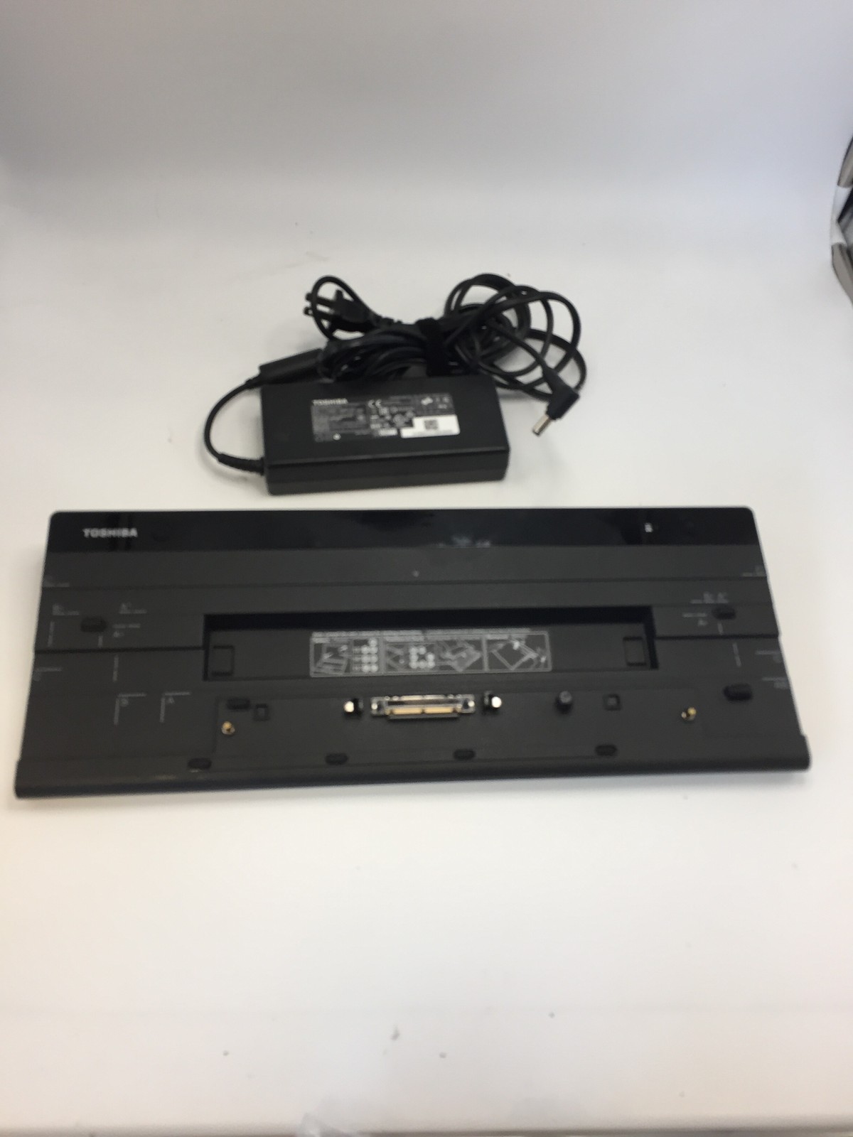 Toshiba HI Speed Port Replicator III+ Docking Station PA5116U-2PRP w/ Power