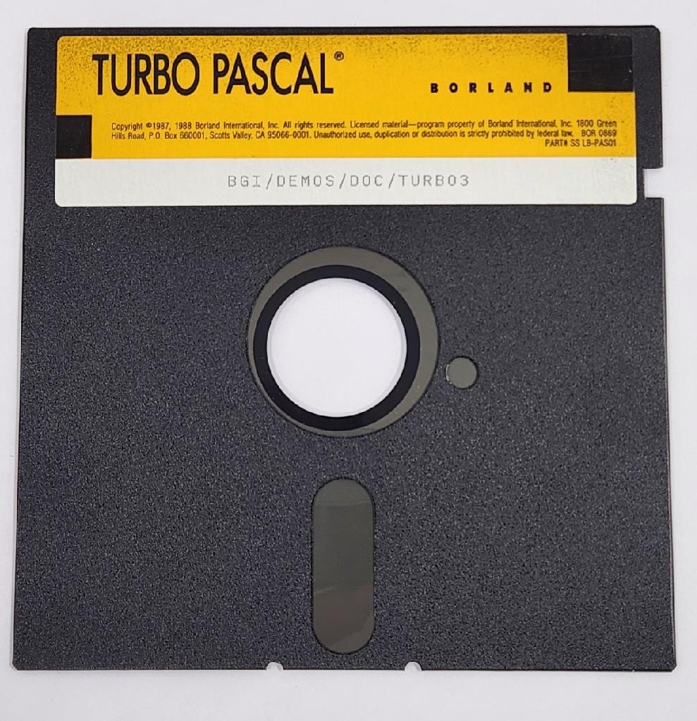 Borland Turbo Pascal Part # SS LB-PAS01 BGI/DEMOS/DOC/TURBO3 5.25" Disk