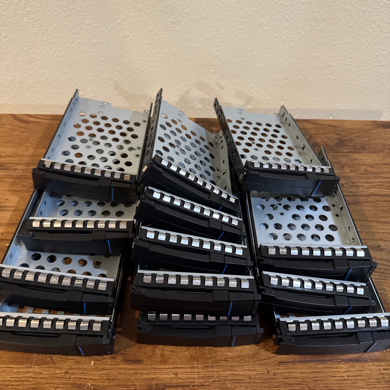 Lot of 12 Generic 3.5"Hot-Swap Drive Caddy /Tray/Sled for HDD