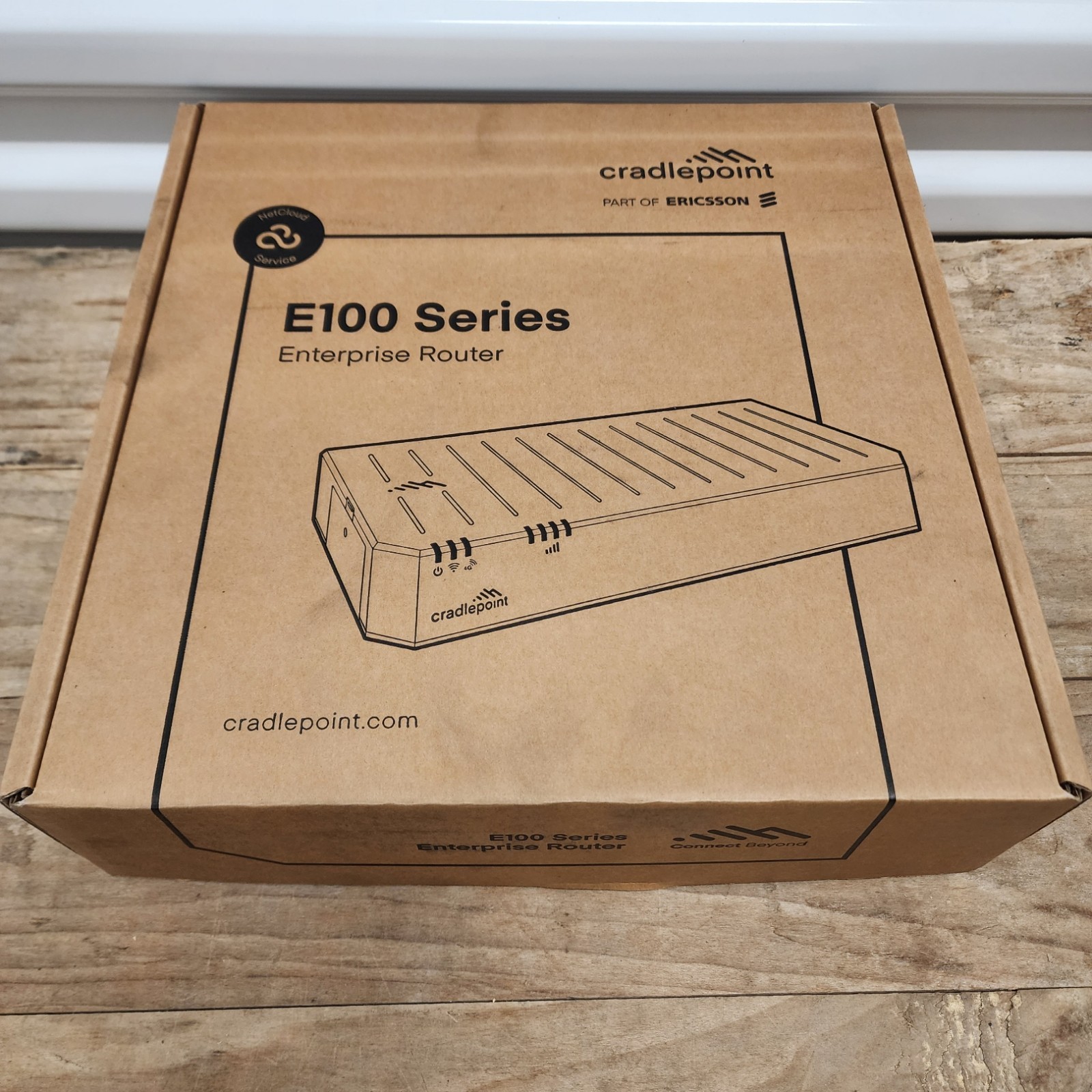 Cradlepoint Enterprise  E100 Series Cellular LTE Router BGF1-0100C4D-NN