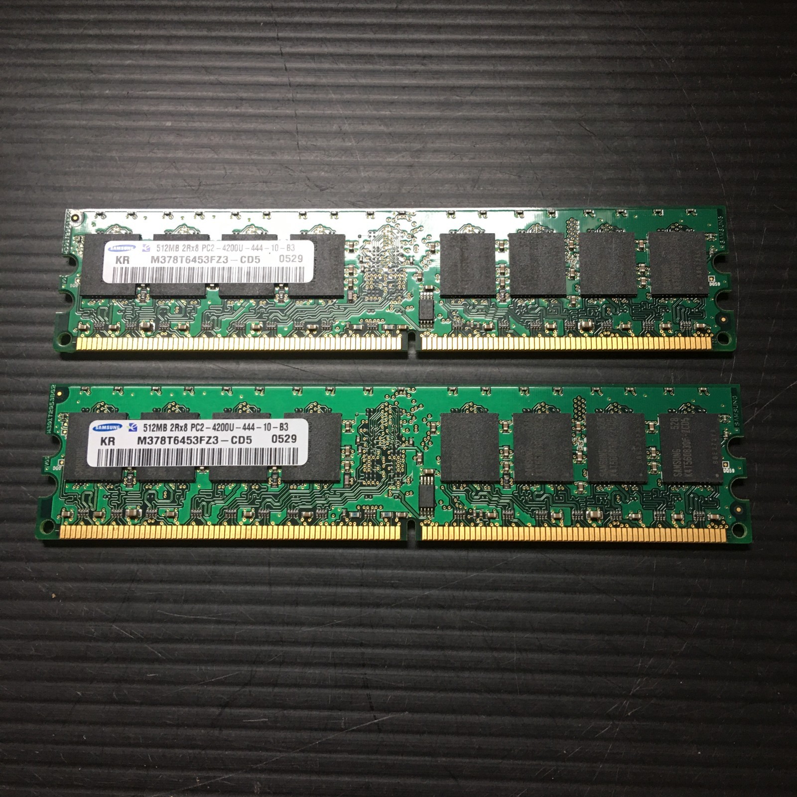 2PCS Samsung 512MB 2Rx8 PC2-4200U-444-10-B3 M378T6453FZ3-CD5 0529 PC Memory