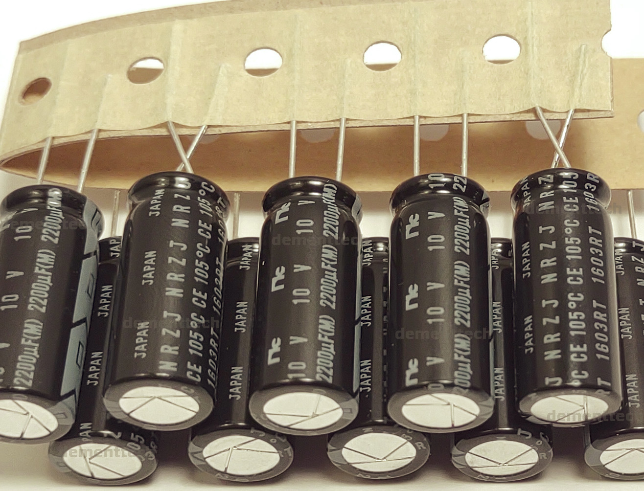 10x 2200uF 10V Japan NIC NRZJ Low-ESR 105C radial capacitors caps -can rplc 6.3V