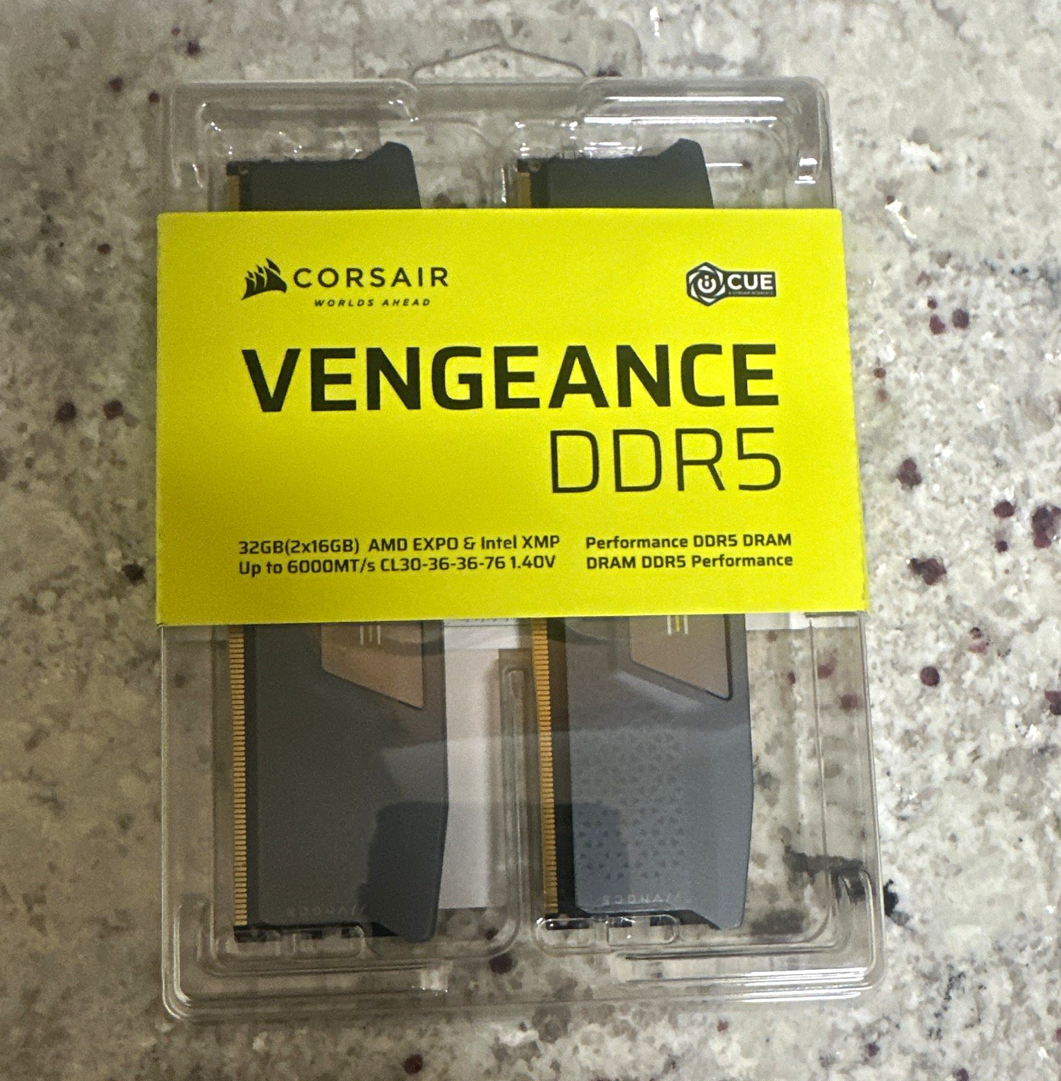Corsair Vengeance 32GB (2x16GB) DDR5-6000 CL30 DIMM 288-Pin EXPO XMP