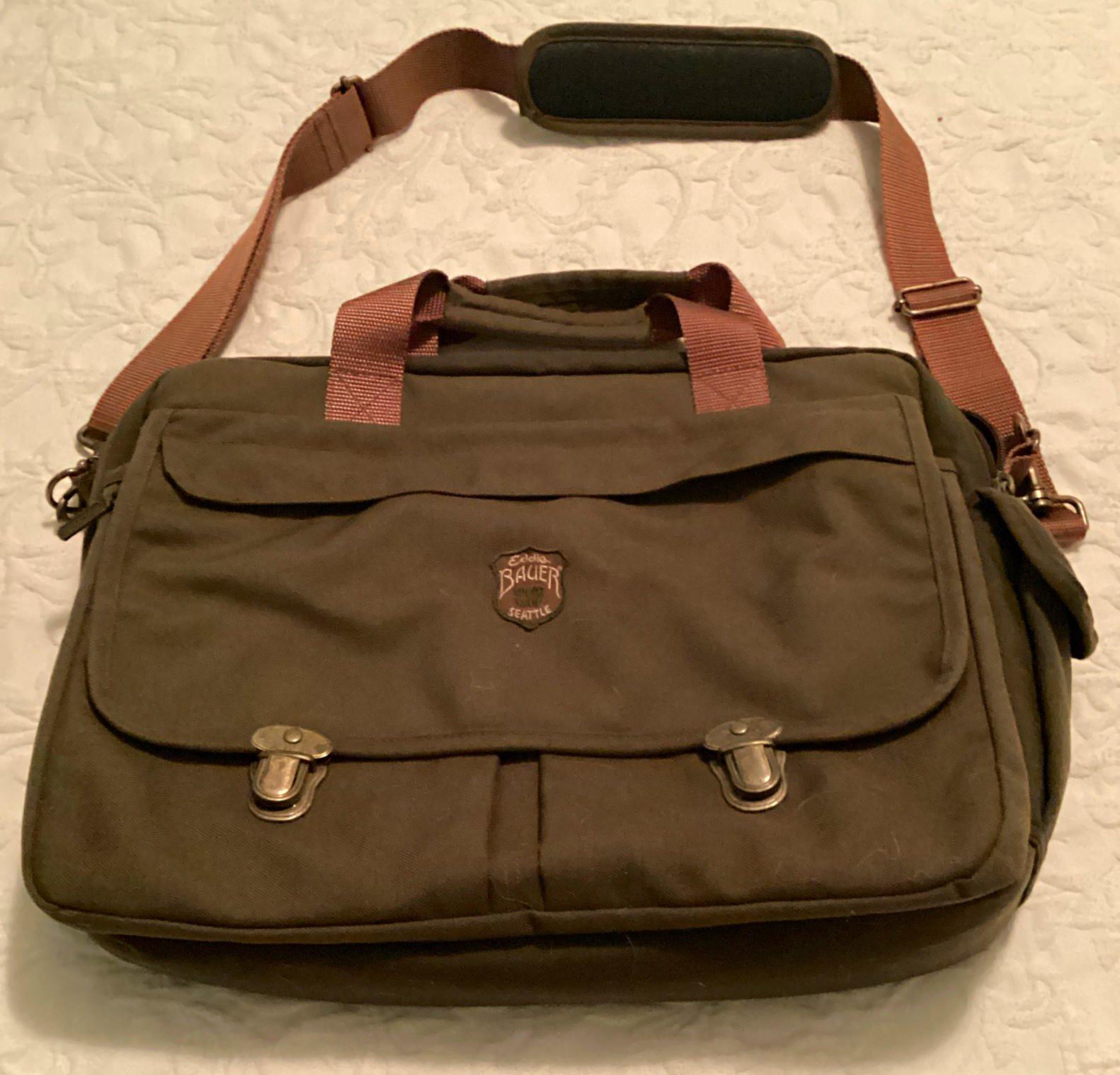Eddie Bauer Green Canvas Padded Shoulder Bag