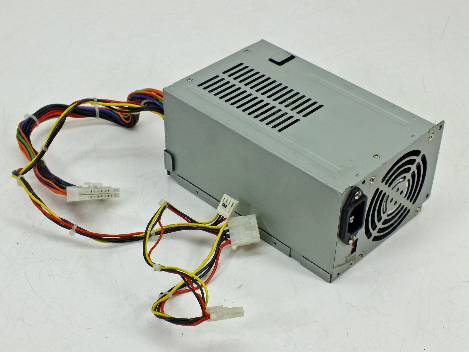 HP Mitac MPU-110REFP V 840969 ATX Switching Power Supply 110W 100-240V