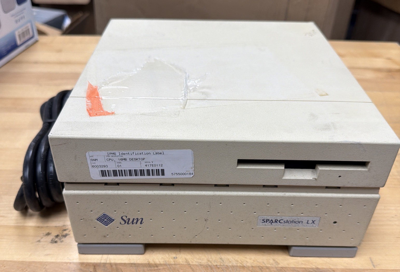 Sun Microsystems SPARCstation LX Model 447 Vintage Workstation Powers On NO HDD