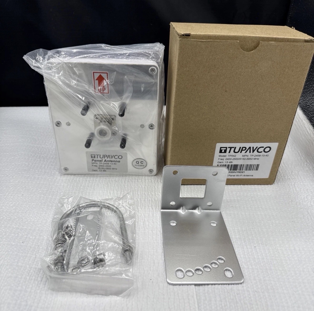 TUPAVCO TP-2458-13-40 Outdoor Directional Panel Antenna White