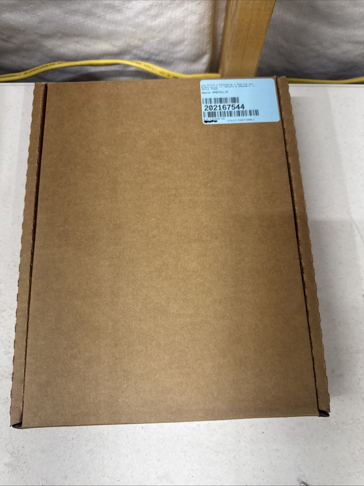 Apple iPad Air 5 64GB Space Gray Wi-Fi 3M9C3LL/A (READ DESCRIPTION)