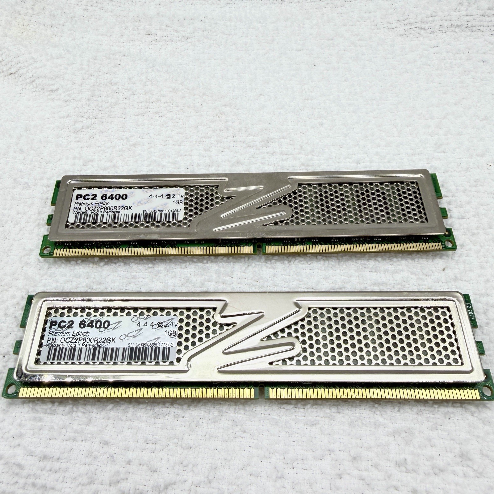 2GB Kit (2 x 1GB) OCZ Platinum OCZ2P800R22GK PC2-6400 800MHz Computer Memory Kit