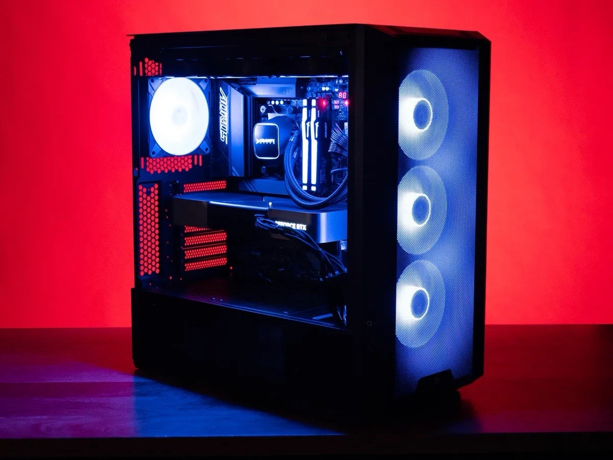 Custom Gaming Pc (READ DESCRIPTION BEFORE PURCHASING)