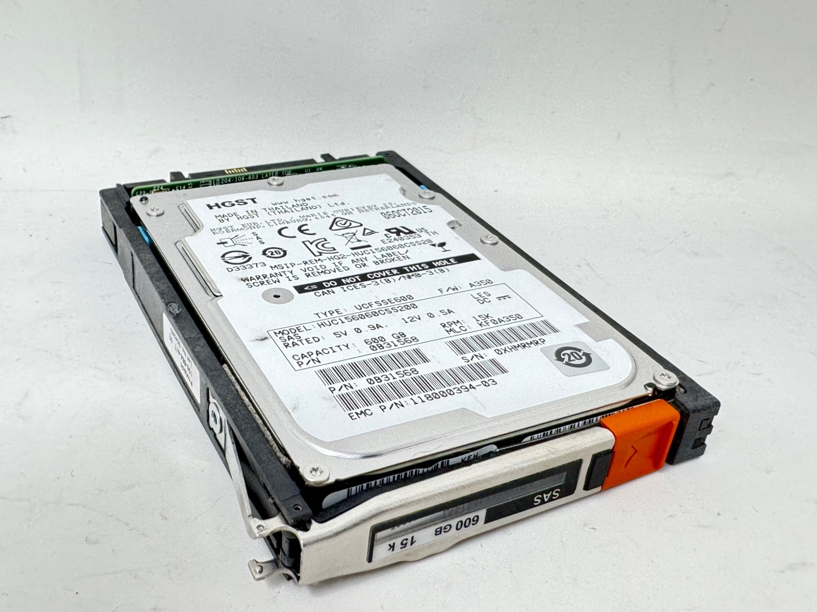EMC 118000394-03 HGST 600GB 15K SAS 2.5" SFF Hard Drive HUC156060CSS200 Tray VNX