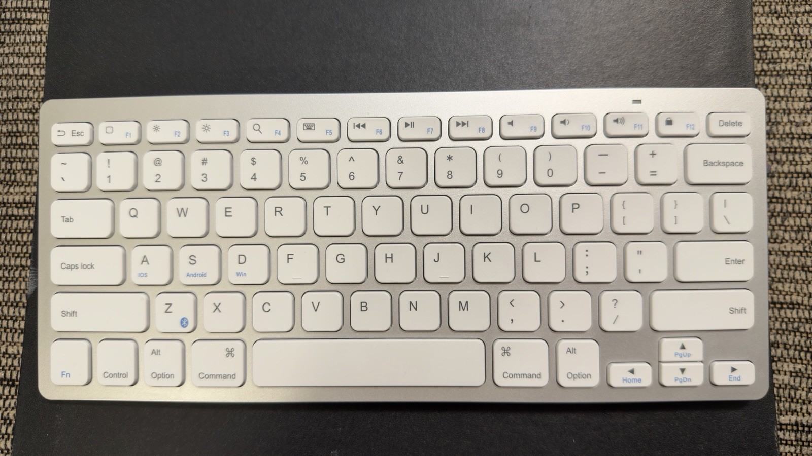 Anker Ultra-Compact Bluetooth Keyboard A7726 iOS Android Windows Silver