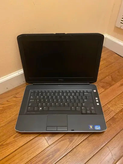(SELL AS IS) Dell Latitude E5430 laptop 4 gb ram 500 gb hard drive