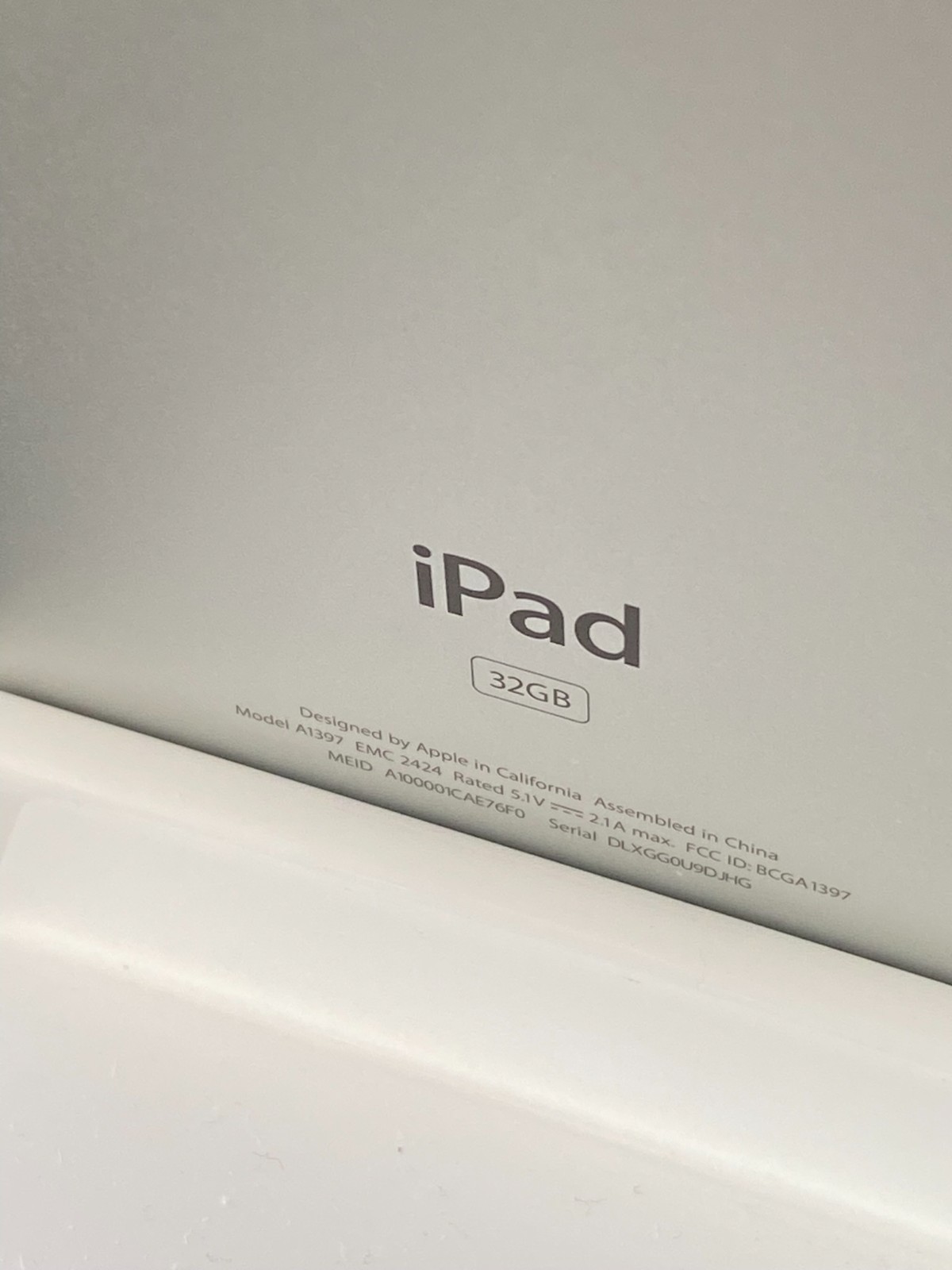 Apple iPad 2 MC763LL/ A Tablet (32GB, Wifi + Verizon 3G, black) 2nd Generation