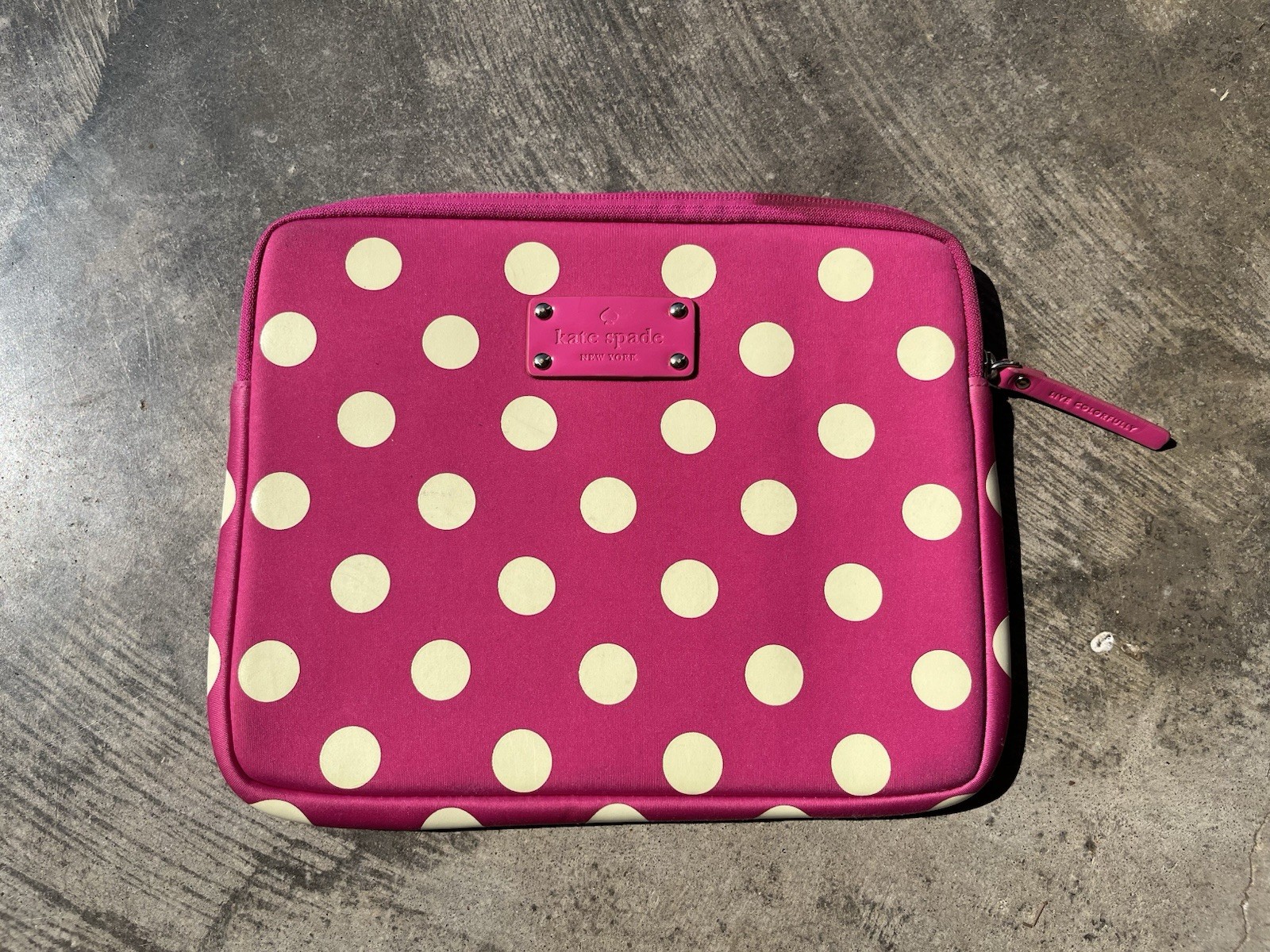 Kate Spade New York Pink Polka Dot Laptop Sleeve Tablet Case Padded Zipper Zip