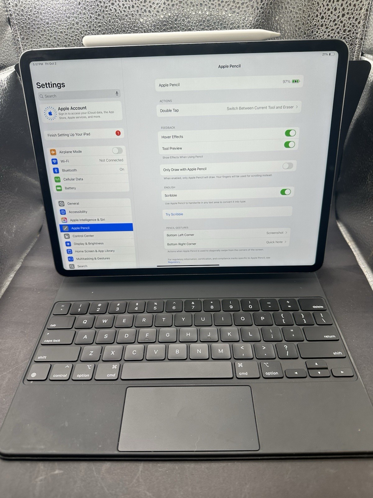 Apple 12.9-inch iPad Pro (6th gen) WiFi + Cellular 2TB with Keyboard and Pencil