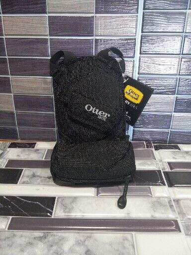 NEW OtterBox Utility Series The Latch II for 10-Inch Tablets with Accessory Bag