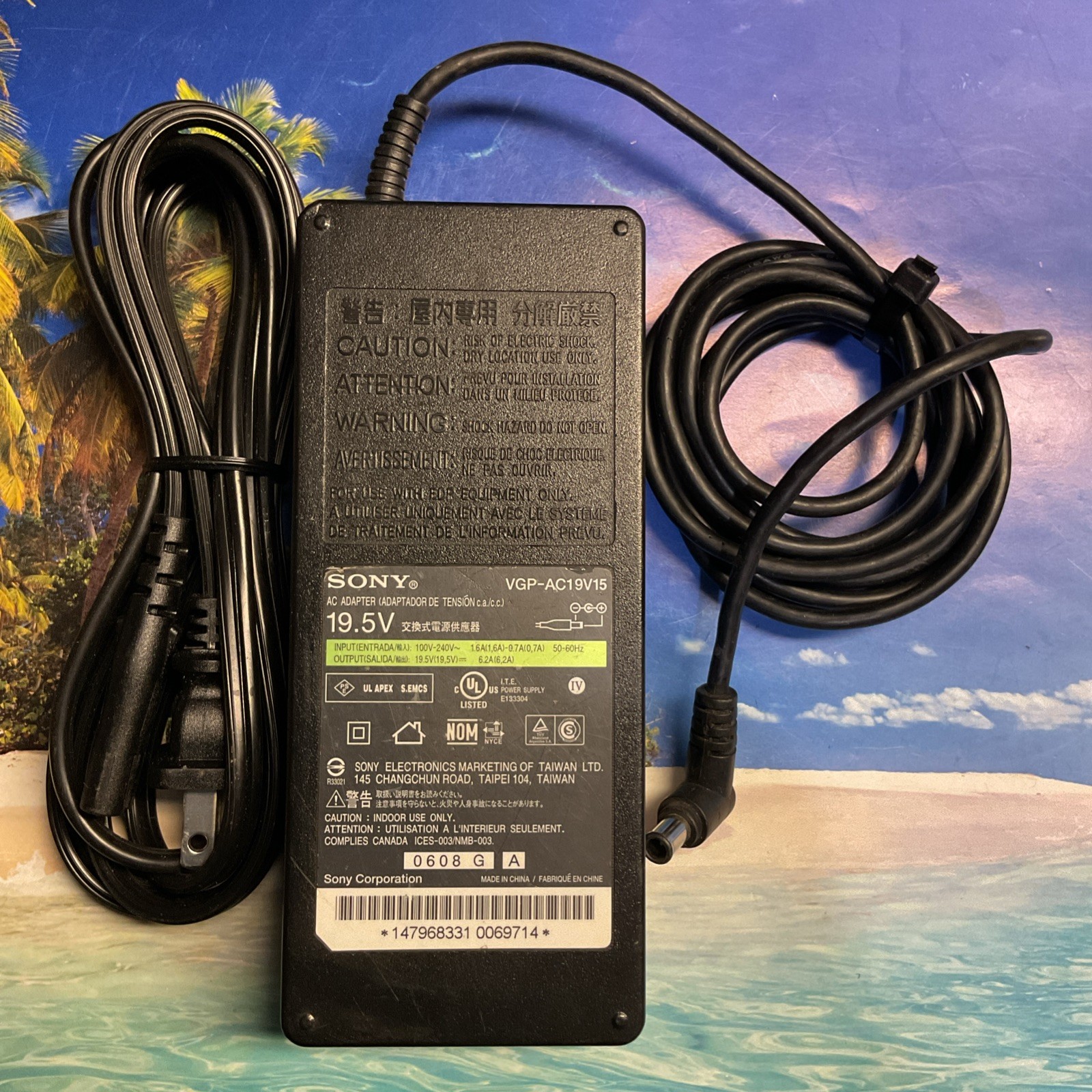 GENUINE SONY VGP-AC19V15 19.5V 6.2A AC Power Adapter With AC Cord FREE S/H