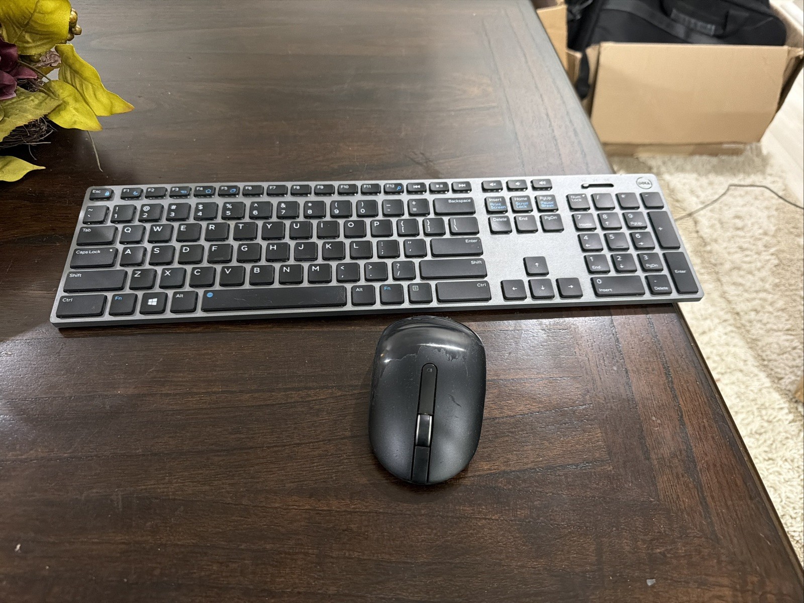 Dell KM717 Premier Wireless Keyboard and Mouse Set WK717 WM527 USED with dongle