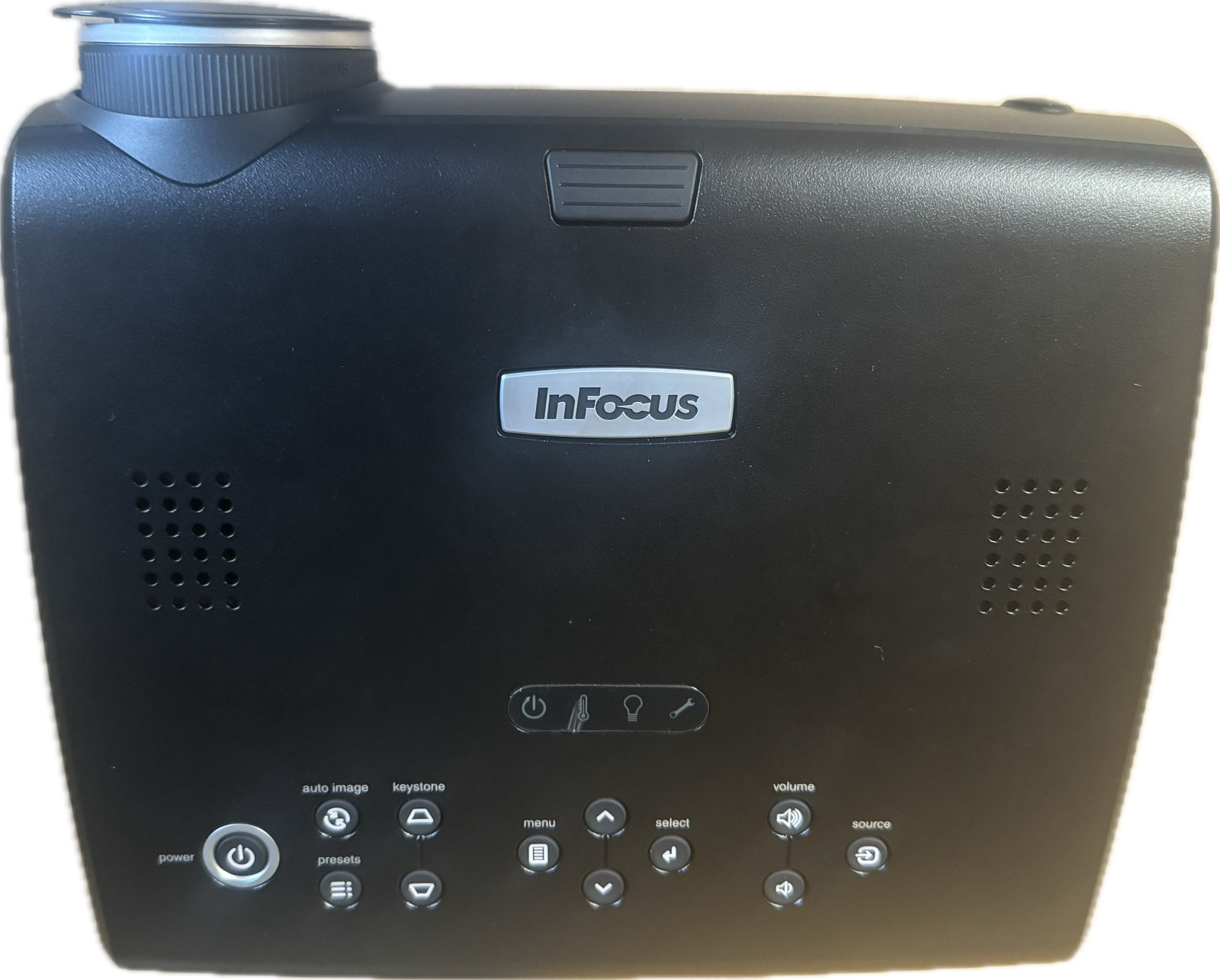 InFocus IN35W W360 WXGA 2500 Lumens DVI VGA S-Video DLP Projector Works 32 Hrs