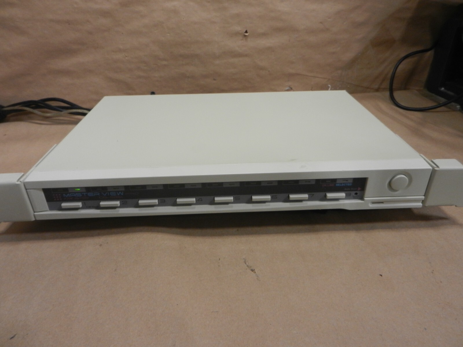 Aten Master View Pro KVM Switch CS-128A