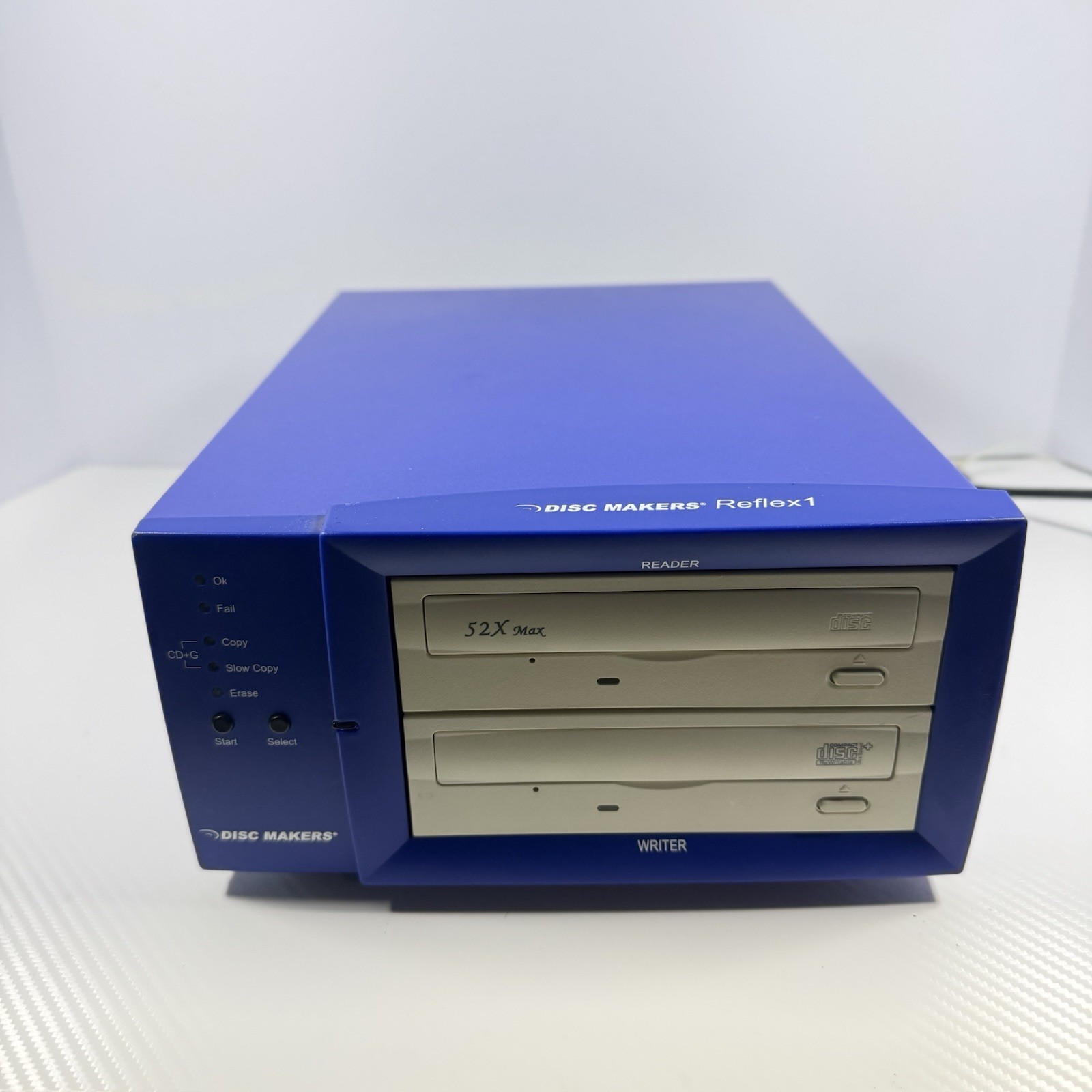 Disc Makers Reflex 1 CD 52x Reader/Writer Powers On Discs Port Don’t Open