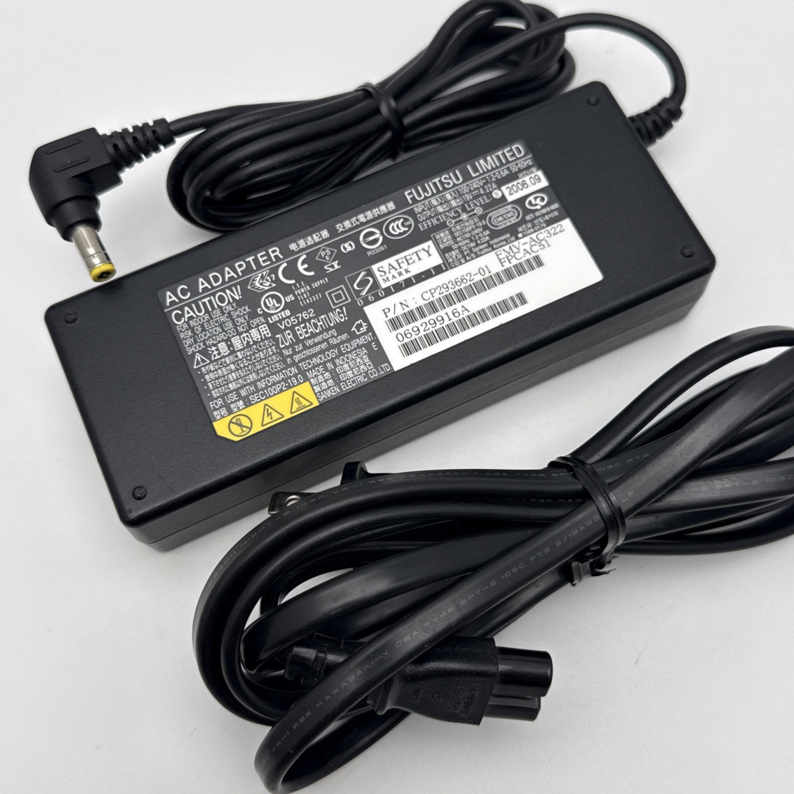 Original Fujitsu CP293662-01 Laptop AC Adapter 19V 4.22A 80W Laptop Charger
