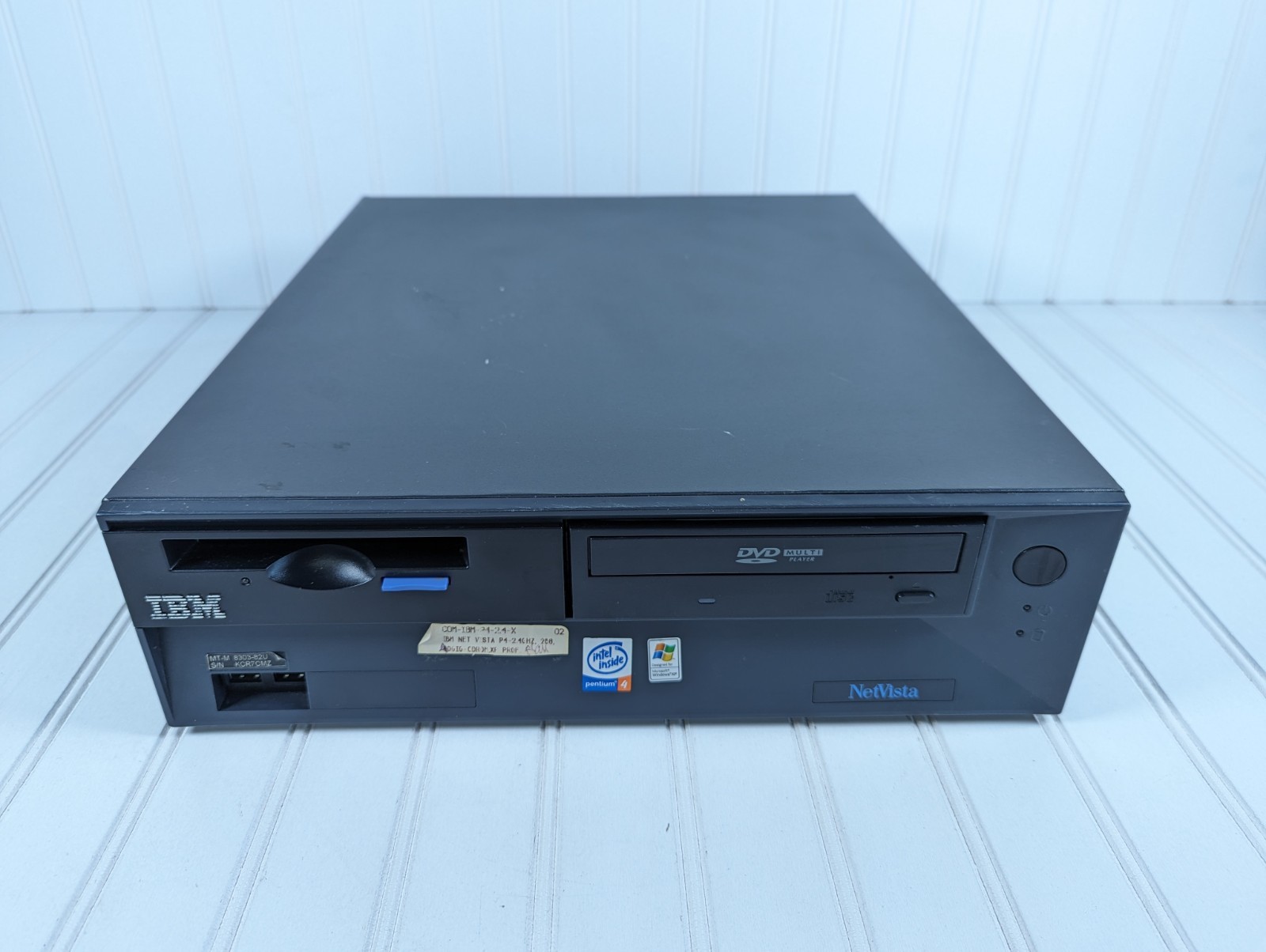 IBM NetVista Pentium 4 Windows XP Professional 500MB RAM Powers On 
