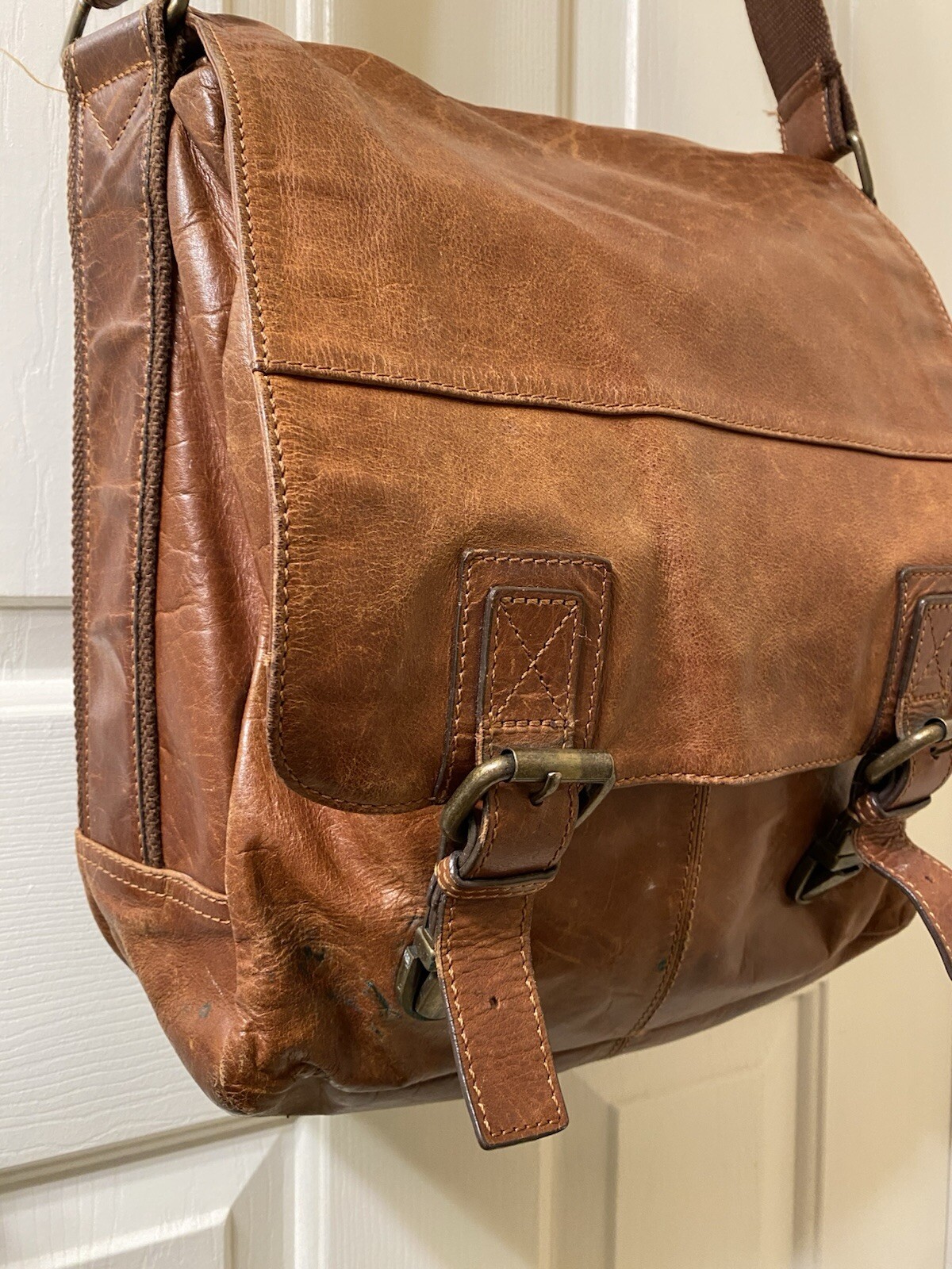 Vintage Fossil Leather Messenger Bag Distressed iPad Laptop Tech Carrying Case