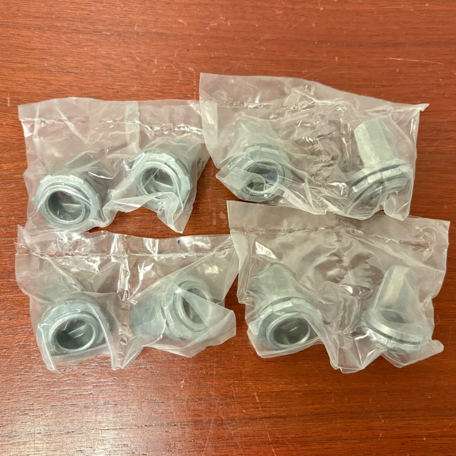Lot of 4 Packs of NEW MSI Steel Box Connectors 1/2" Connection (Model # SMS5781)