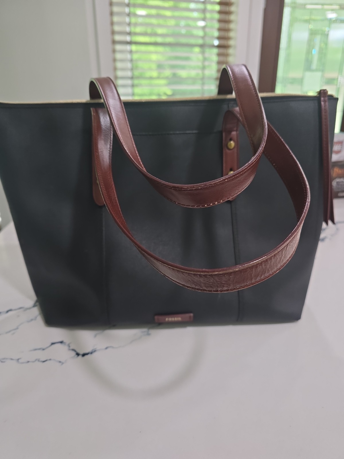 Fossil  Tote Bag  Large 15.Black/Tan