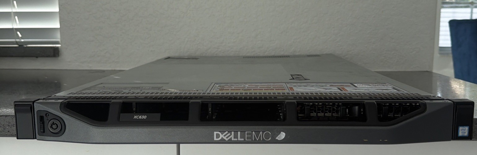 Dell EMC XC630 2x E5-2680 v4 28C 32GB RAM iDRAC8 Ent 10Gb SFP+ 2x750W No HDD