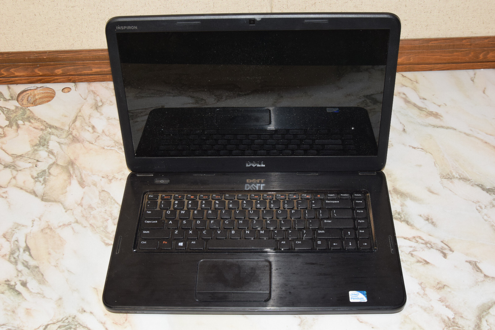 DEAD JUNK Dell Inspiron 3520 15.6" Laptop Incomplete AS IS Parts Repair