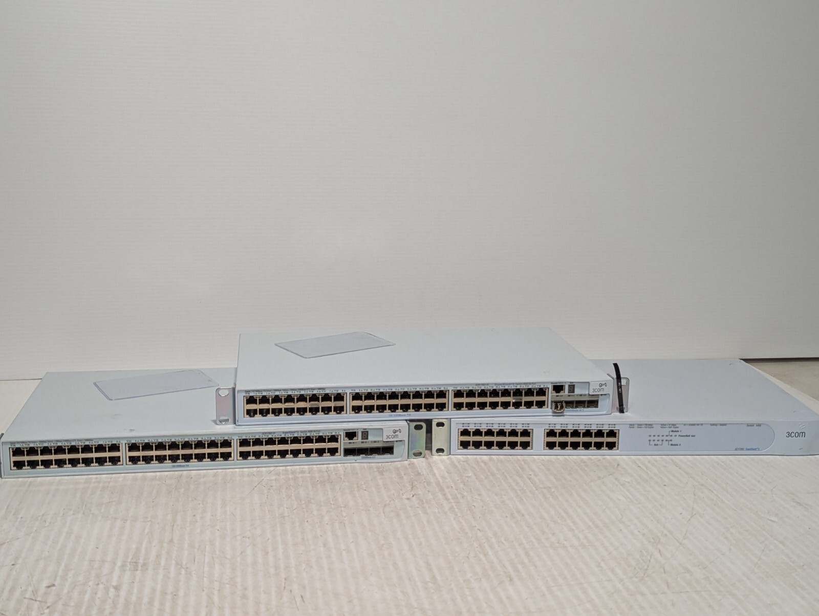 Lot of 3 3Com Superstack 3 Switches, (2) 3CR17562-91 / (1) 3C1702 
