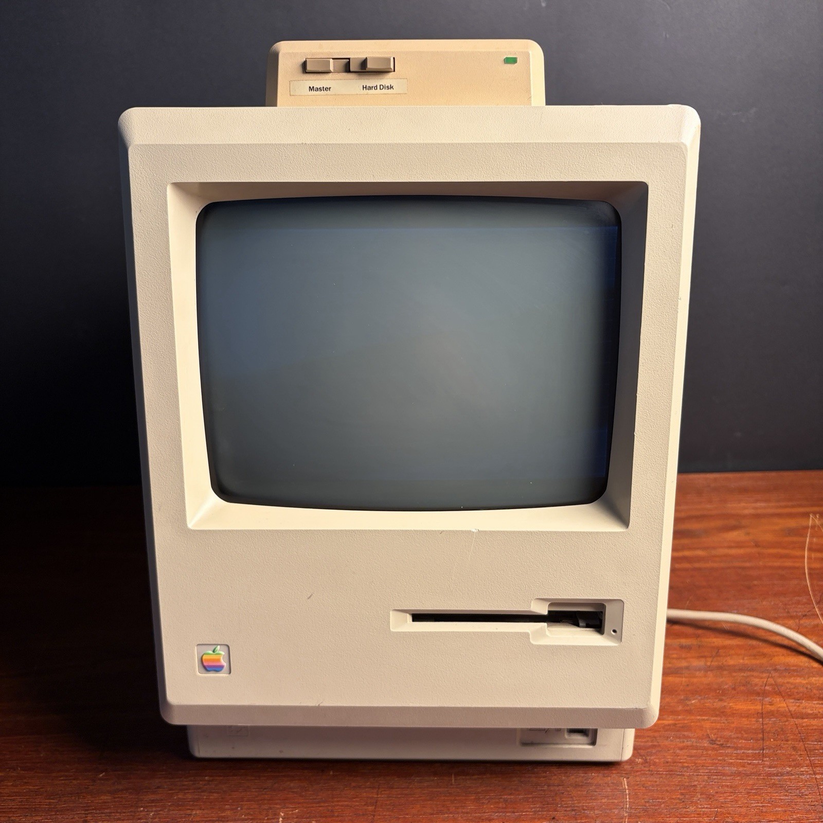 Apple Macintosh Plus 1MB M0001A Powers On And Chimes Partially Tested