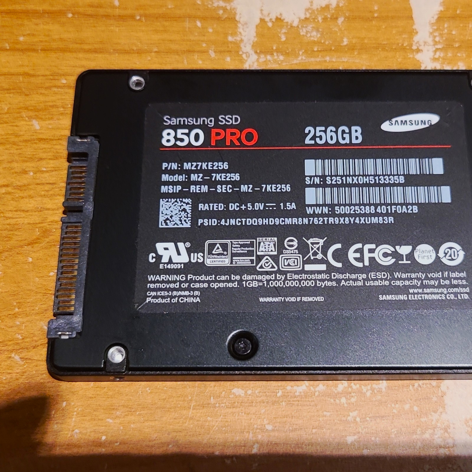 Samsung 850 PRO 256GB 2.5" SATA III Internal SSD TRIM MZ-7KE256